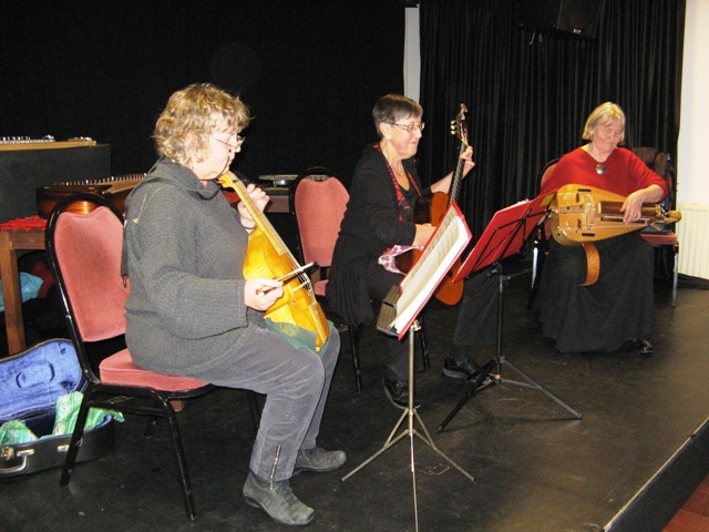 Marianne, Truus en Maisavan der Kolk, dec.2012